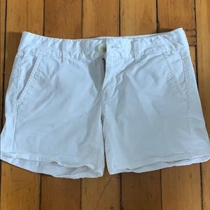 LAST CHANCE AE White shorts